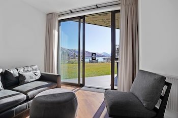 lake tekapo