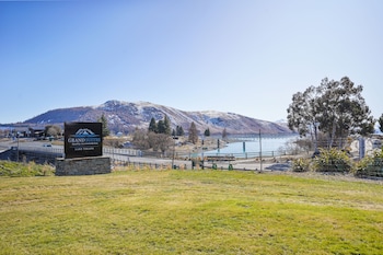lake tekapo