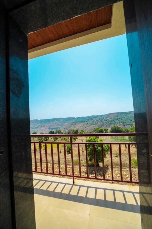 Royal Palace Panchgani,Royal Palace, Near National School, Godavali, Panchgani, Maharashtra 412805,3 star