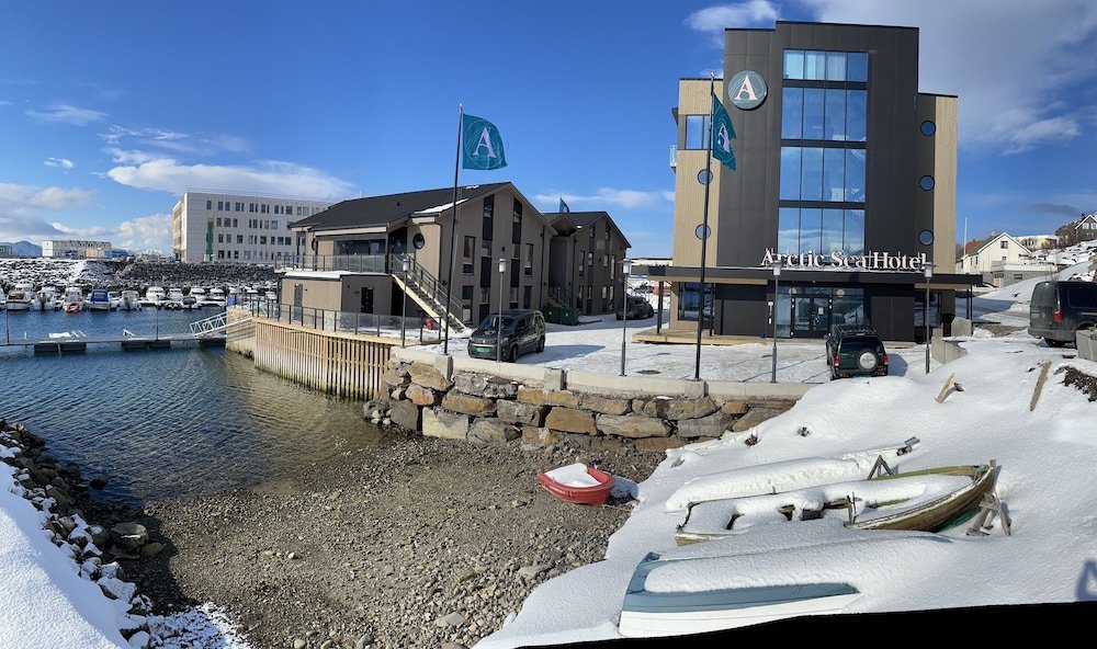 Arctic Sea Hotel,,3 star