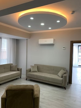 renaissance apart hotel