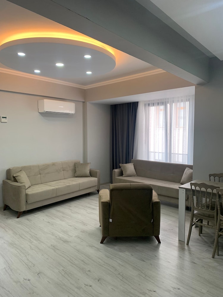 renaissance apart hotel