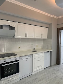 renaissance apart hotel