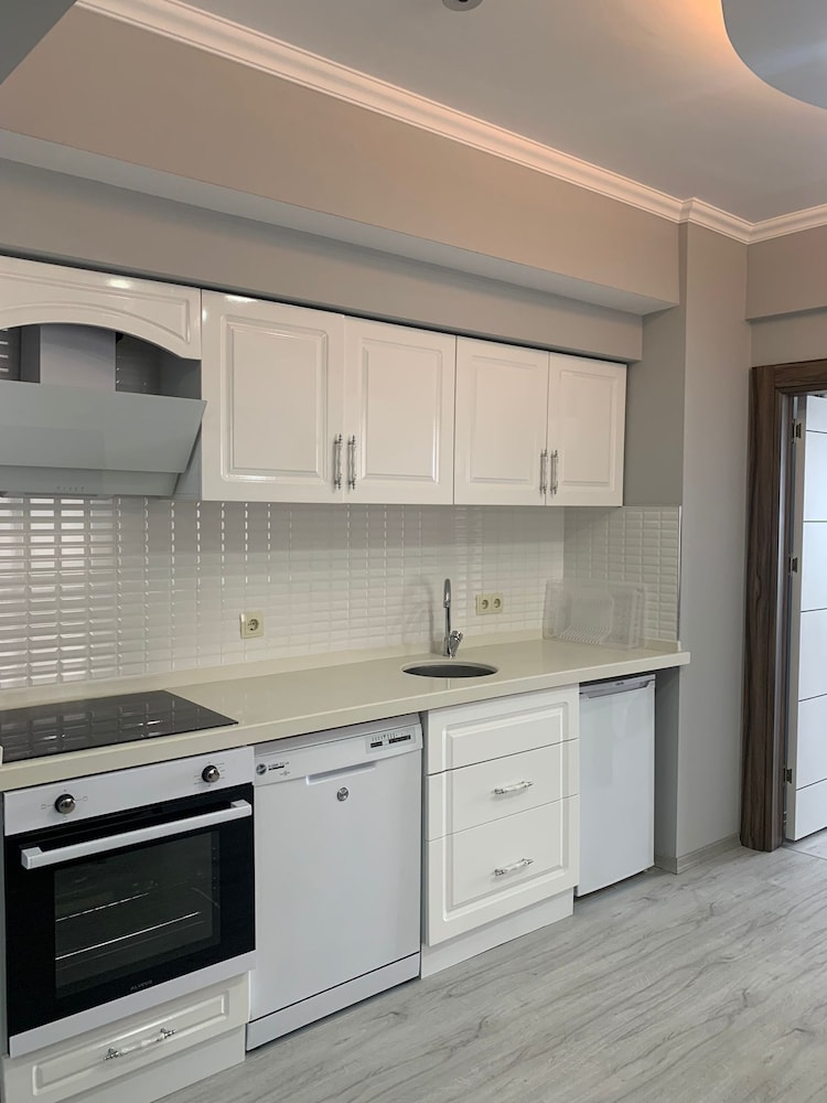 renaissance apart hotel