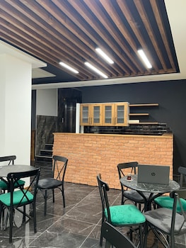 renaissance apart hotel