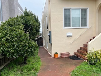 Miller Apartments,,0 star