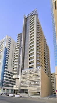 al majaz premiere hotel apartments