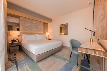 legacy hotel cascais curio collection by hilton