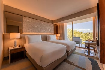 legacy hotel cascais curio collection by hilton