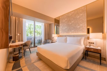 legacy hotel cascais curio collection by hilton