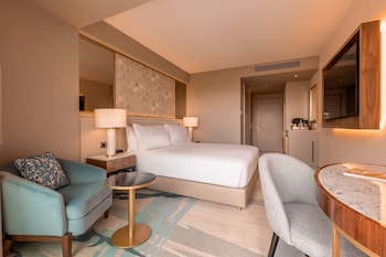 legacy hotel cascais curio collection by hilton