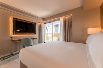 legacy hotel cascais curio collection by hilton