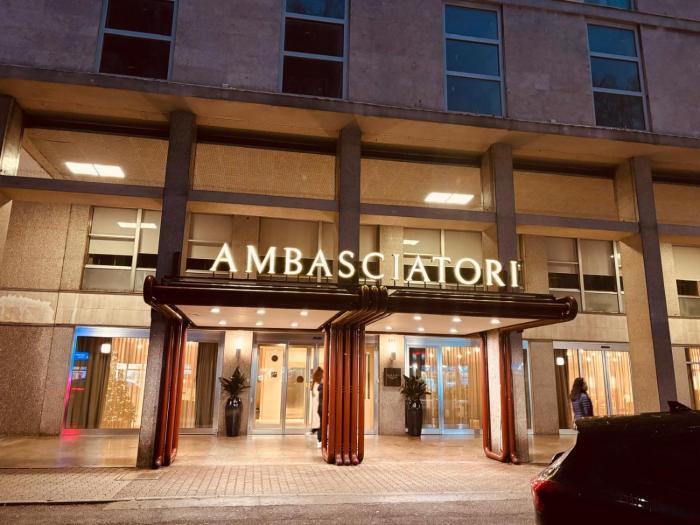 ambasciatori hotel mestre venice tapestry collection by hilton