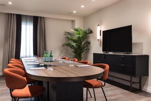 ambasciatori hotel mestre venice tapestry collection by hilton
