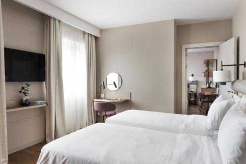 ambasciatori hotel mestre venice tapestry collection by hilton