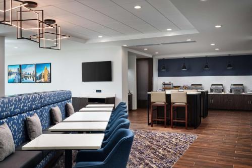 hampton inn towson downtown