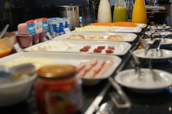 Trento Guaira Hotel,,2 star