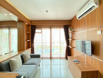strategic 2br apartment at gateway pasteur