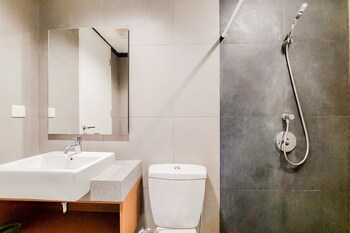 elegant and spacious 2br at paddington heights apartment
