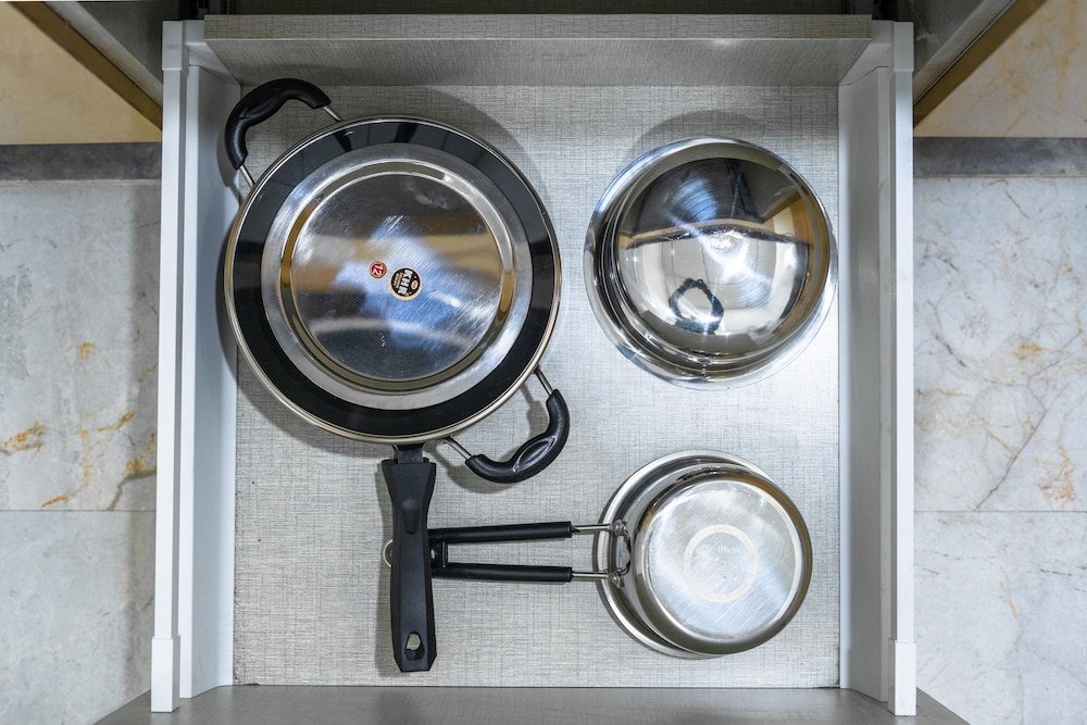 the lodgers luxury hotel near golf course road gurgaon