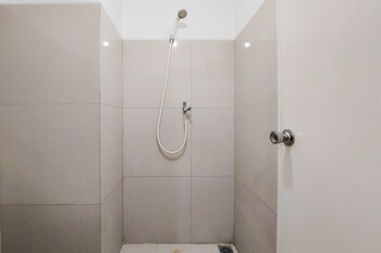 comfort and cozy stay studio room at baileys apartment