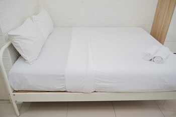 comfort and cozy stay studio room at baileys apartment