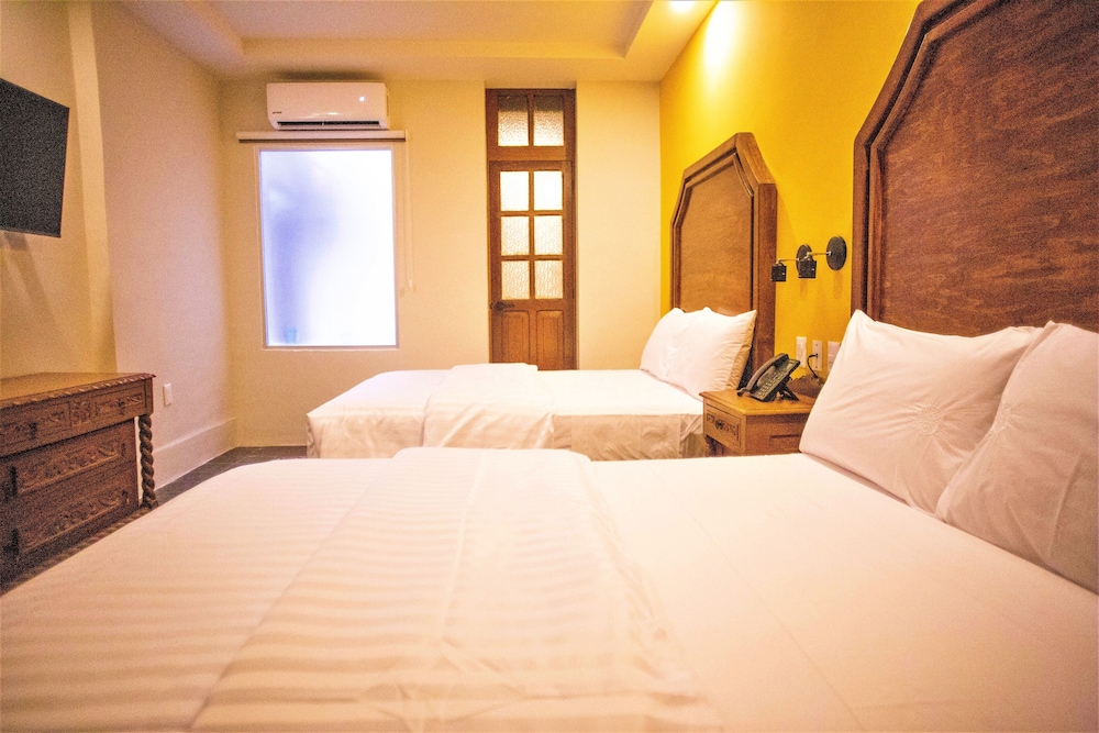 hotel real toledo by kavia