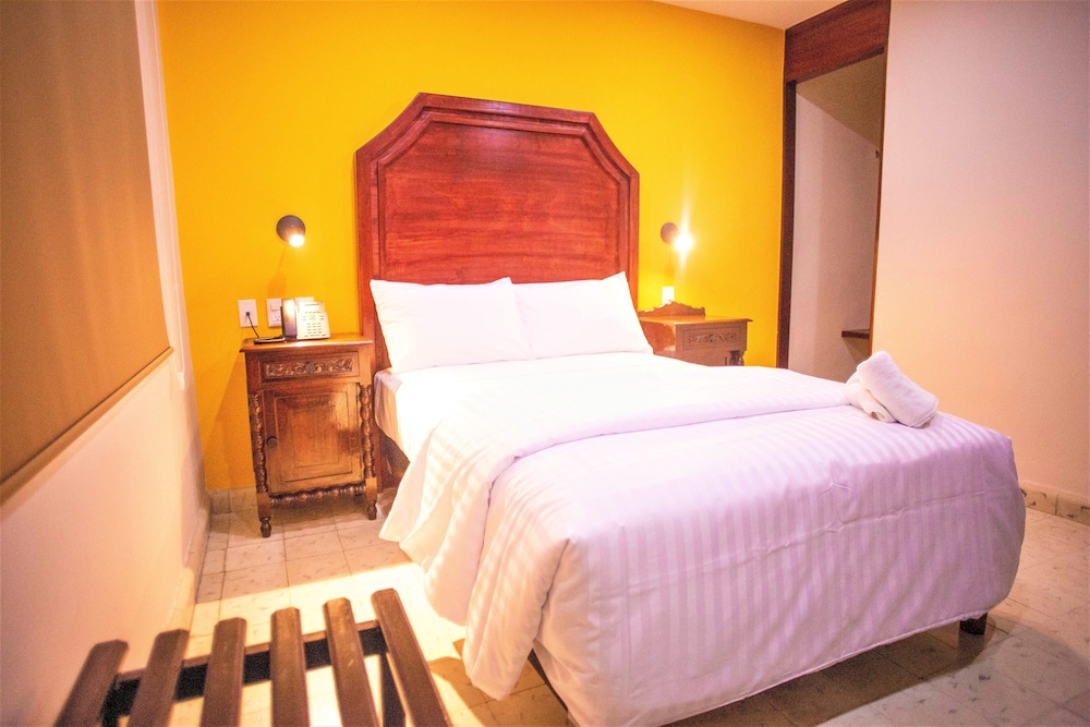 hotel real toledo by kavia