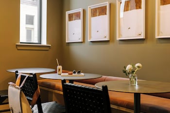 Sonder Ovation,701 South Broad Street,0 star