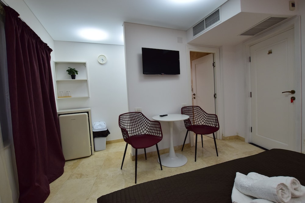 dacia residence apartments