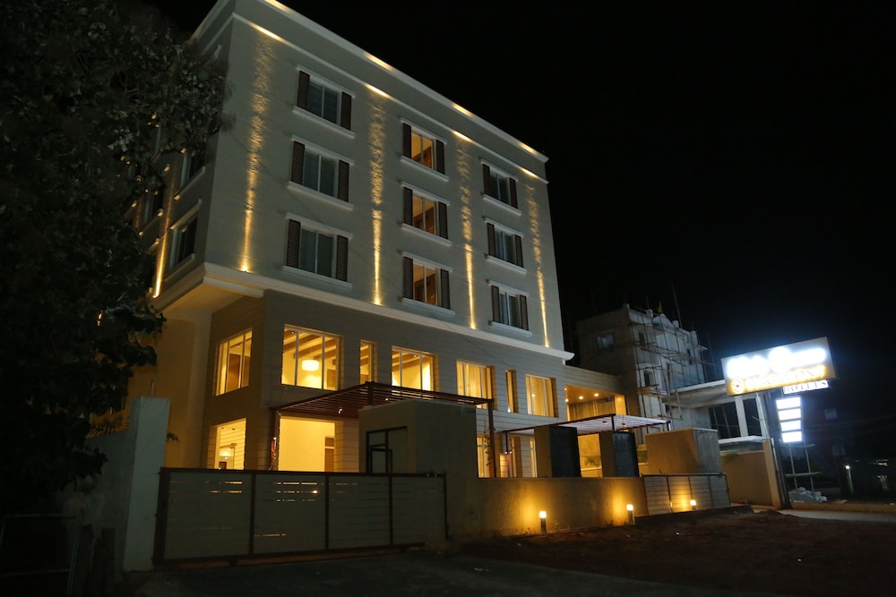 Misty Ocean - Bergamont Hotels,Karaikal,3 star