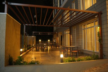 misty ocean bergamont hotels