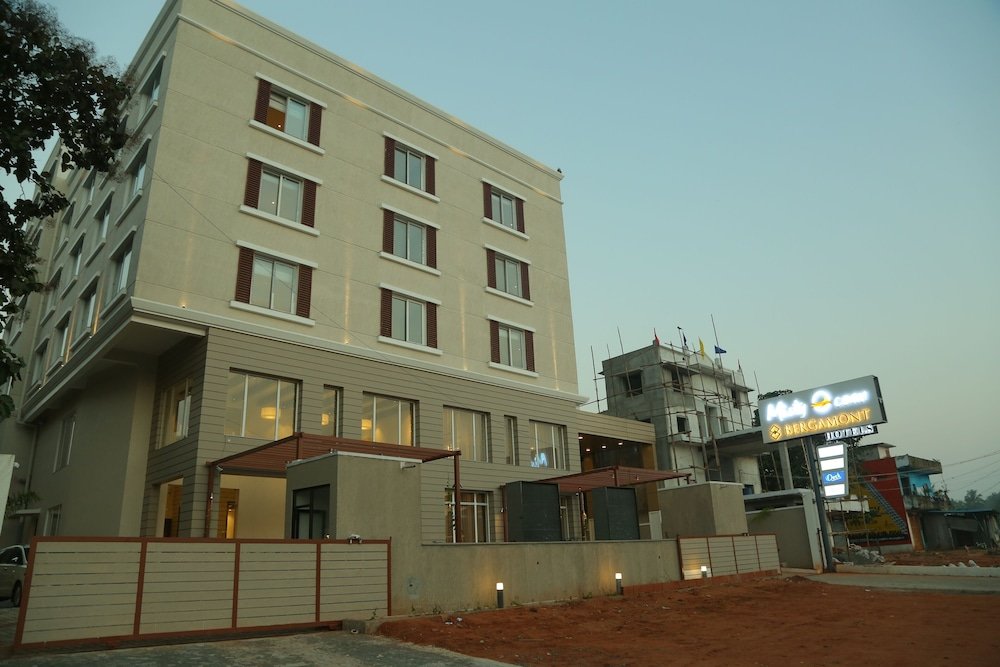 misty ocean bergamont hotels