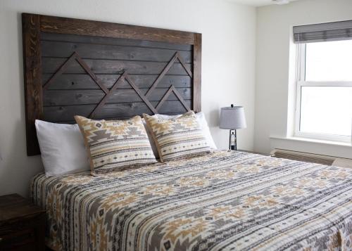 Pine Lodge,,2 star