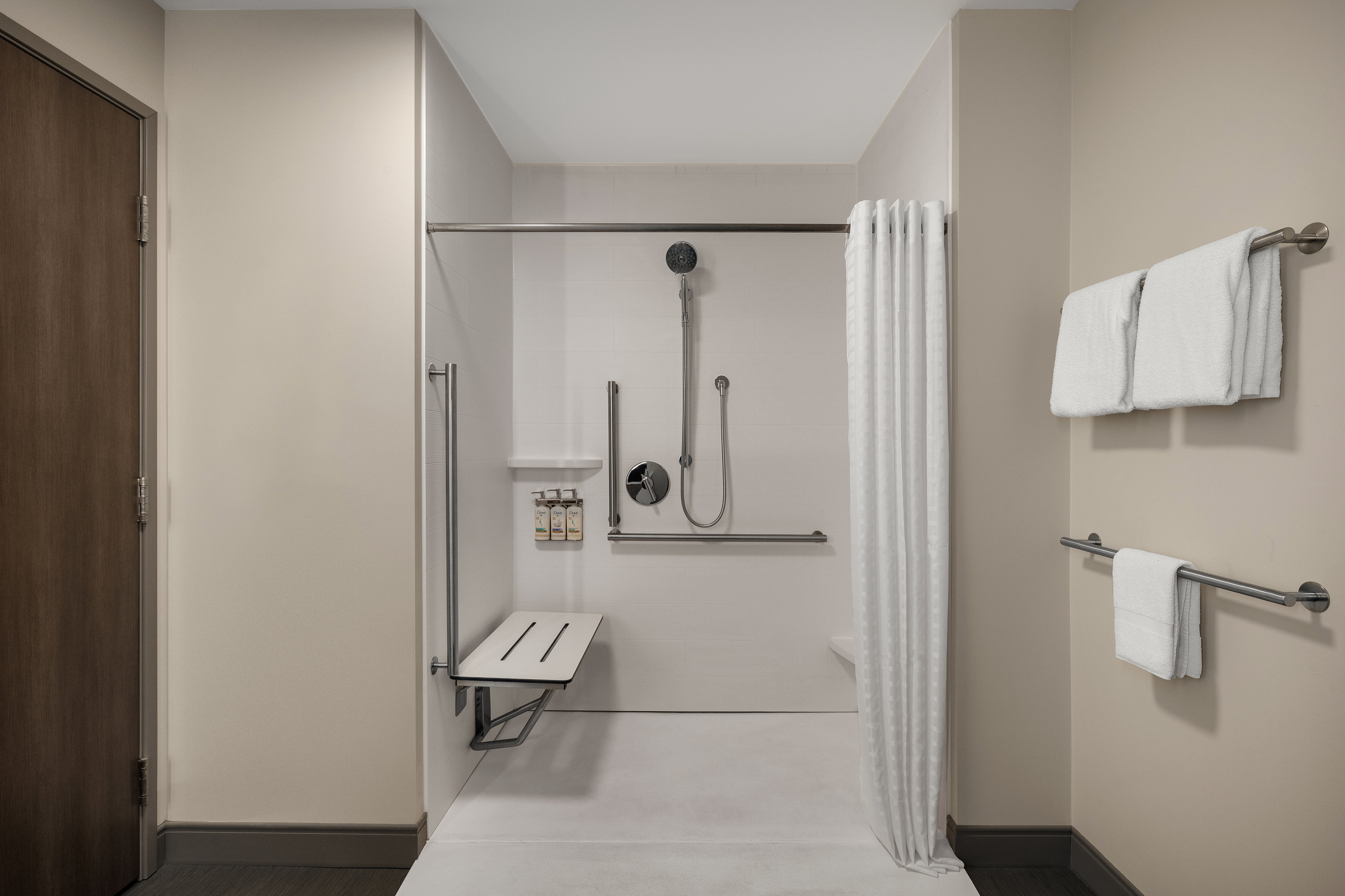 holiday inn express and suites courtenay comox an ihg hotel
