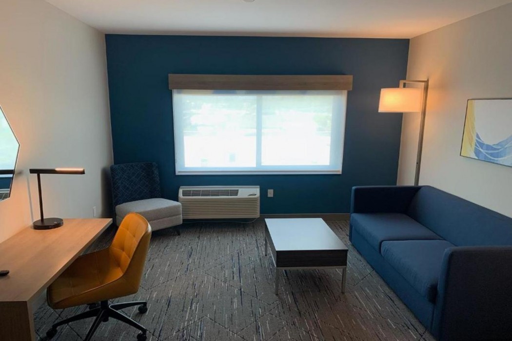 holiday inn express and suites courtenay comox an ihg hotel