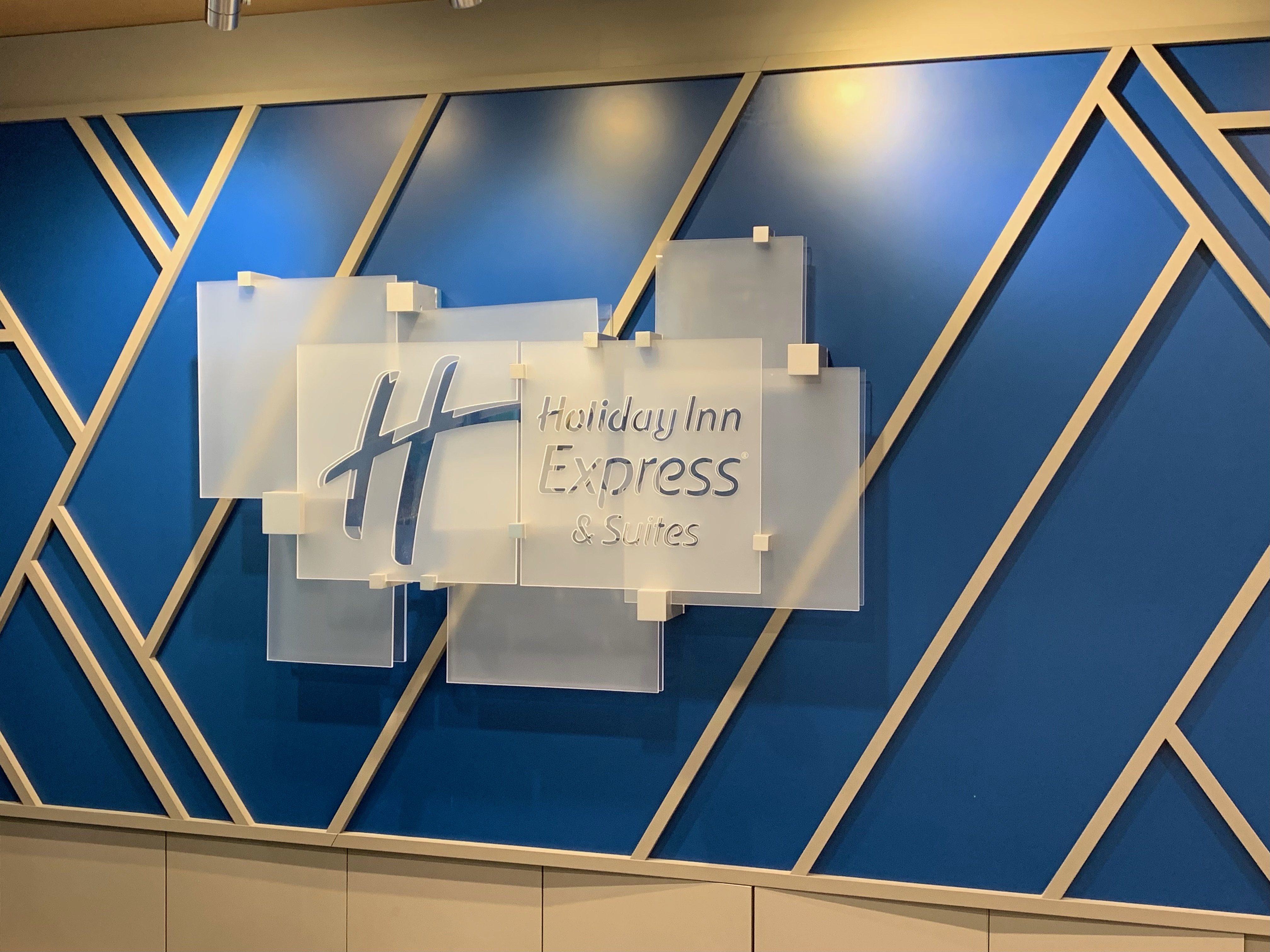 holiday inn express and suites courtenay comox an ihg hotel