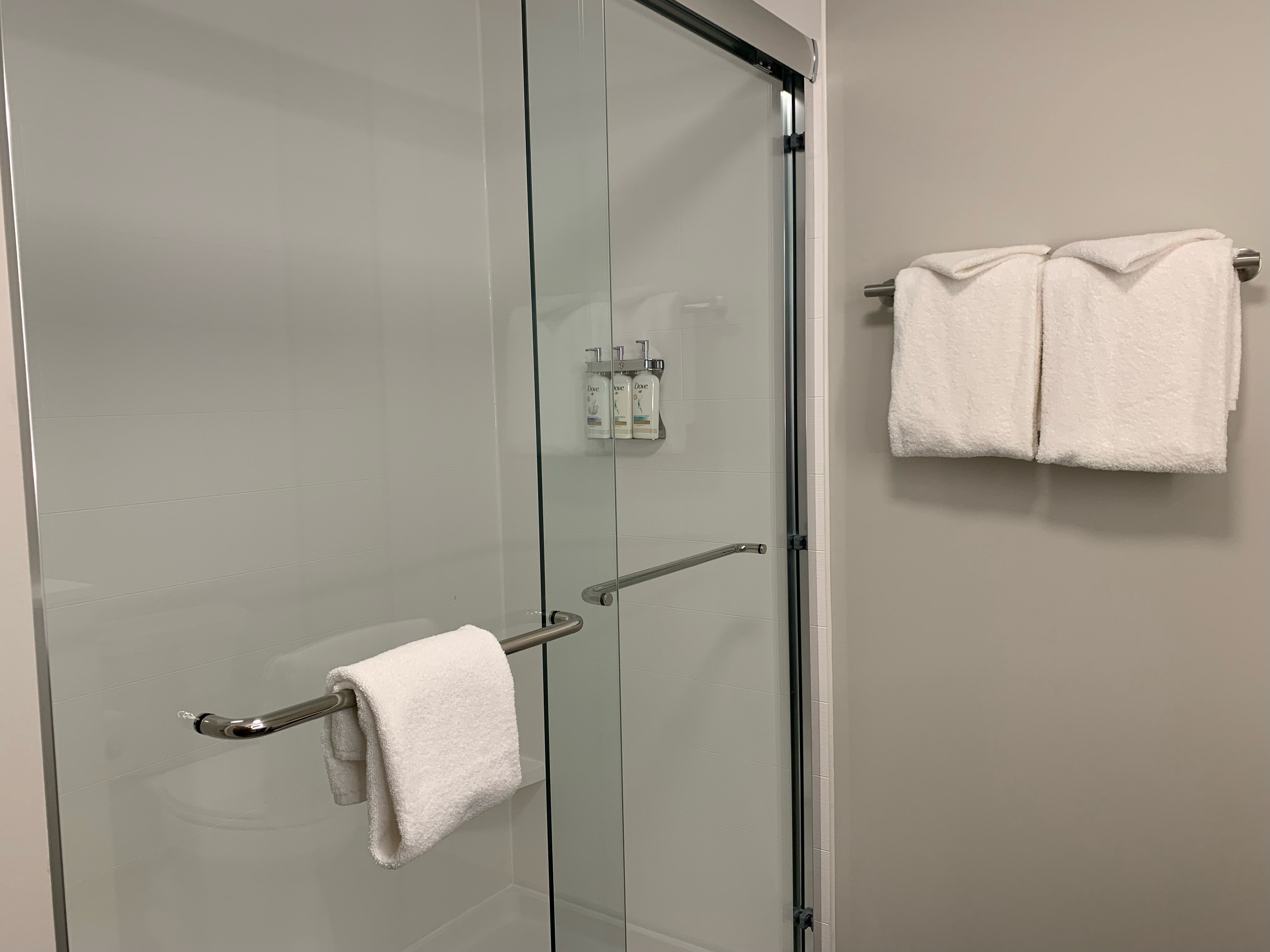 holiday inn express and suites courtenay comox an ihg hotel