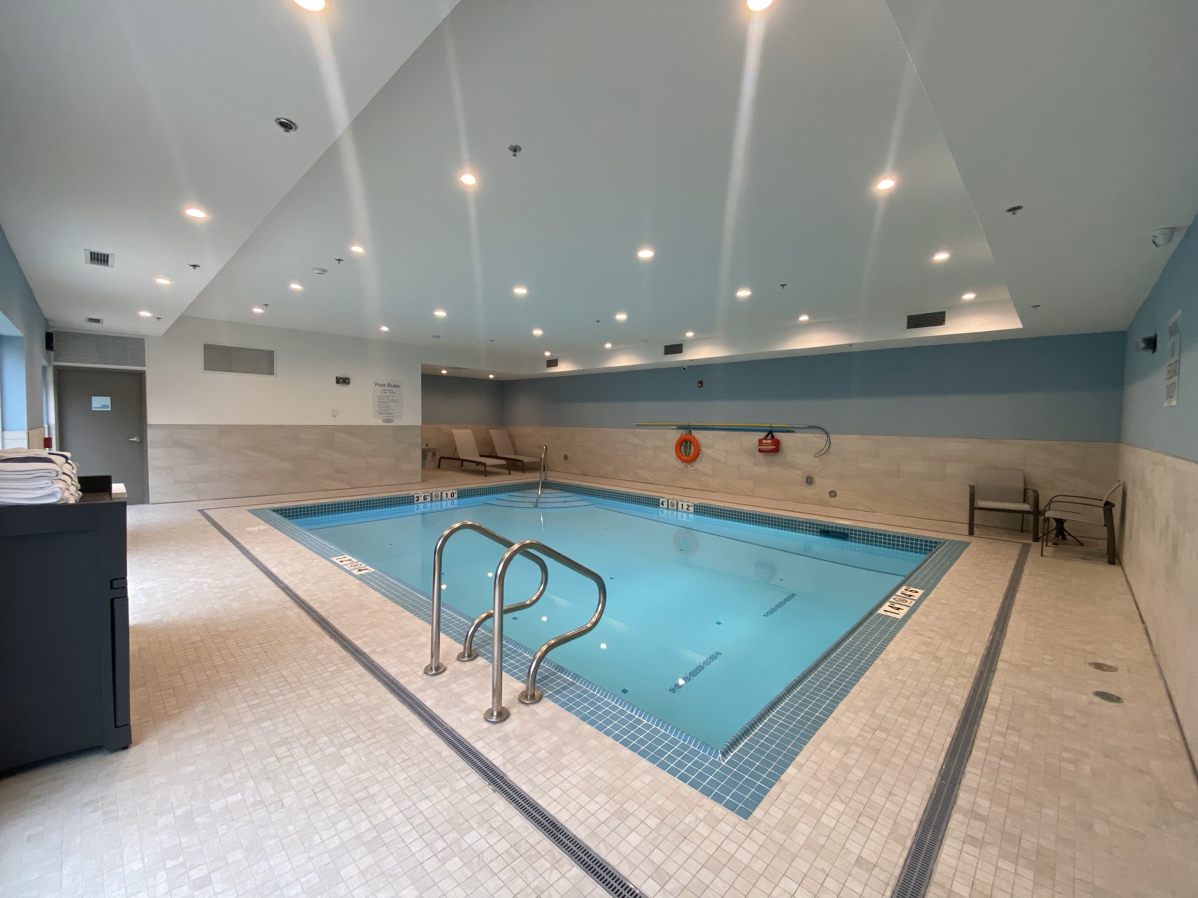 holiday inn express and suites courtenay comox an ihg hotel
