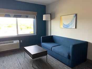 Holiday Inn Express And Suites Courtenay Comox, An Ihg Hotel,,2 star