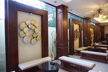 manorom classy hotel