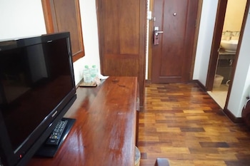 manorom classy hotel