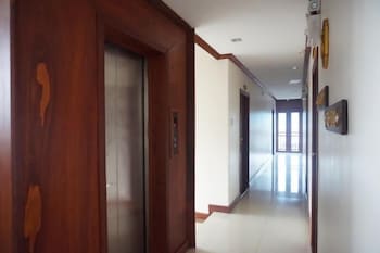 manorom classy hotel