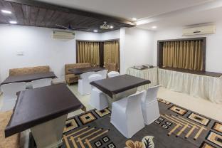 treebo shembekars inn