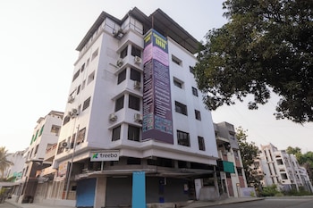 treebo shembekars inn