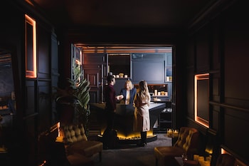 Impossible Motel,,3 star