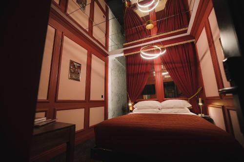 impossible motel