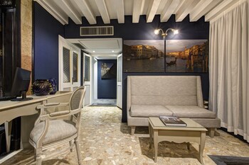 gkk exclusive private suites venezia