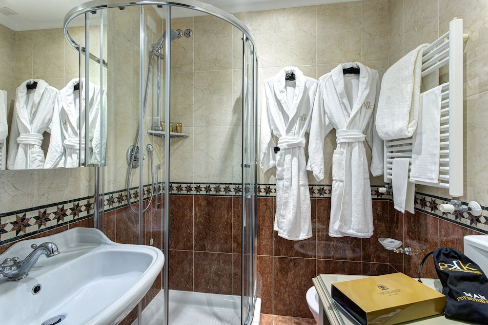 gkk exclusive private suites venezia