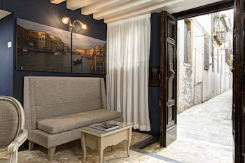 gkk exclusive private suites venezia